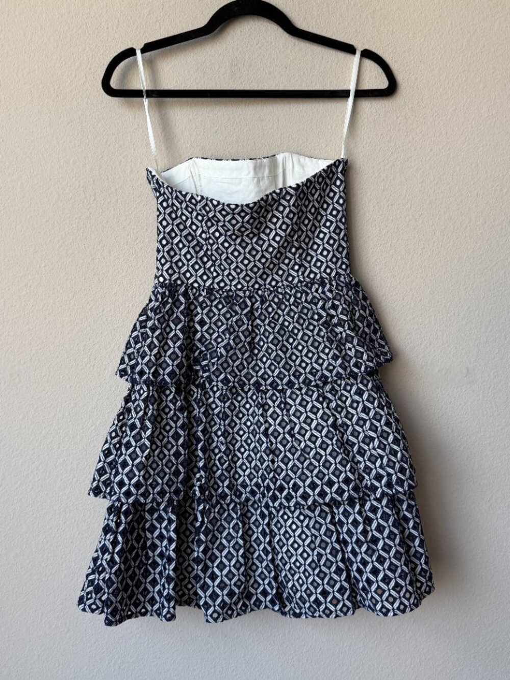 White House Black Market Strapless Tiered Eyelet Dress NWT Size 00 - Picture 3 of 7